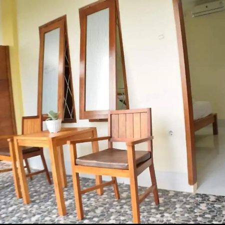 Kj Inn Homestay Senggigi Exterior foto